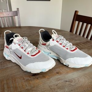 Nike React Live By You